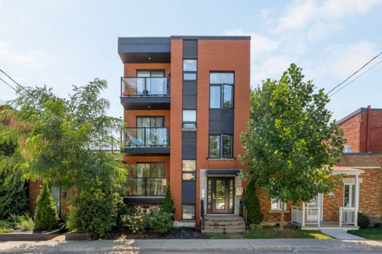 Apartment – Condominium